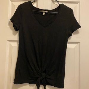 Black. XS. Tie shirt. Express.